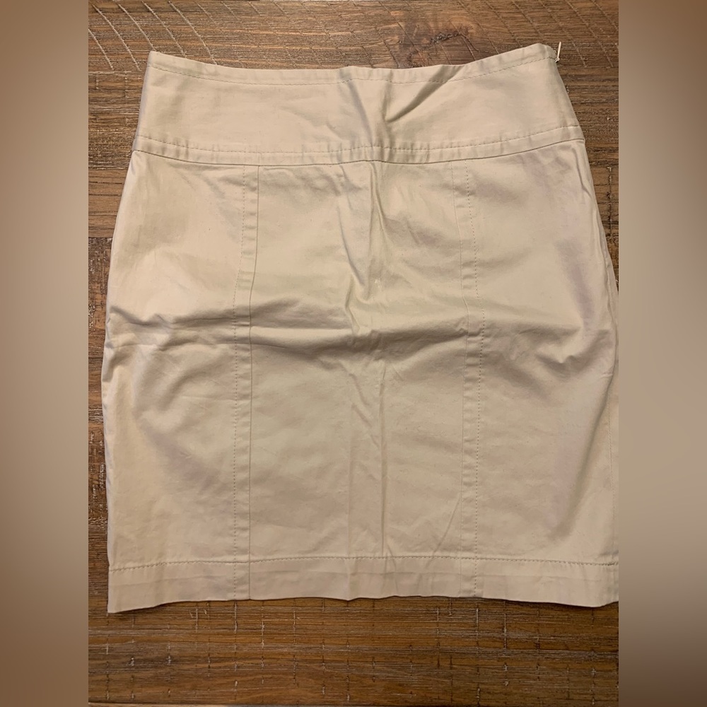 Loft skirt size 0 NWT